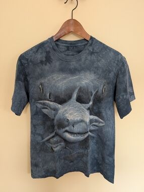 The Mountain Shark Tie Die Crew Neck Short Sleeve Tee Medium Blue